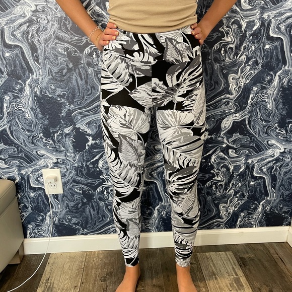 KORAL leggings - Picture 2 of 4